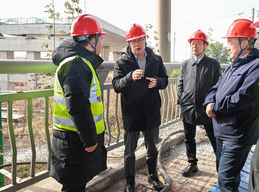 张强在调研重点交通项目时强调：紧盯目标任务 全力攻坚冲刺 加速完善城市道路路网体系